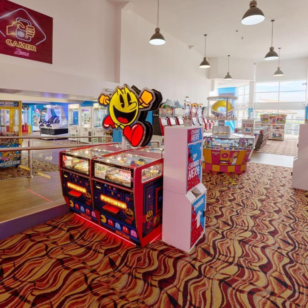 Oaken Caravan - Golden Sands Away Resorts Kinmel Bay 외부 사진